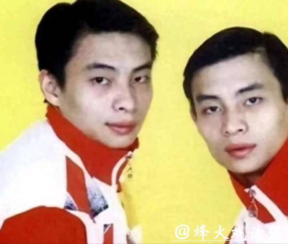 52岁李大双，为儿子庆1岁生日！6瓶茅台封酒，娇妻穿貂皮显富态